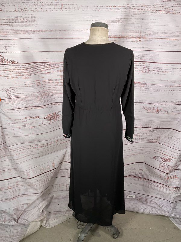 Women's Pandora Black Long Sleeve Floral Embroidered Long Dress Size XL