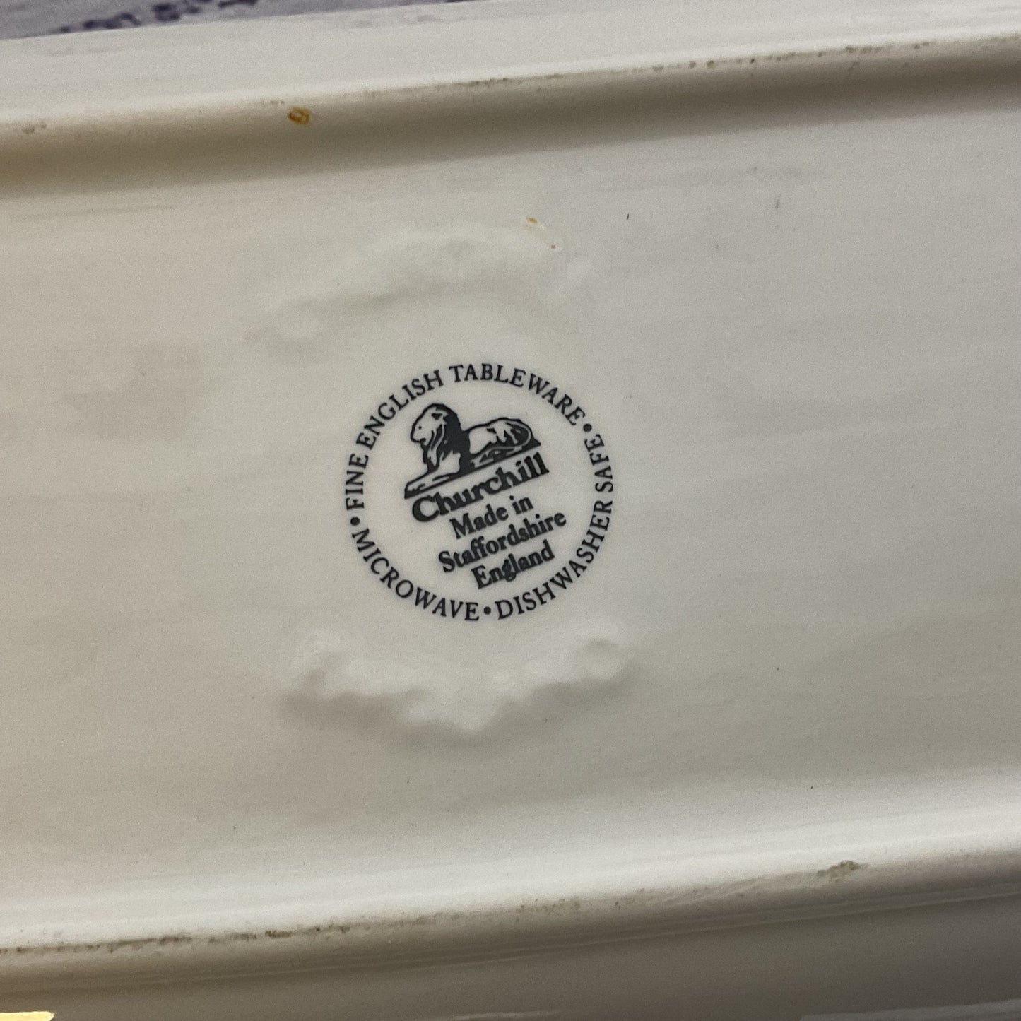 CHURCHILL Staffordshire England Blue Willow Butter Dish- 7.75"