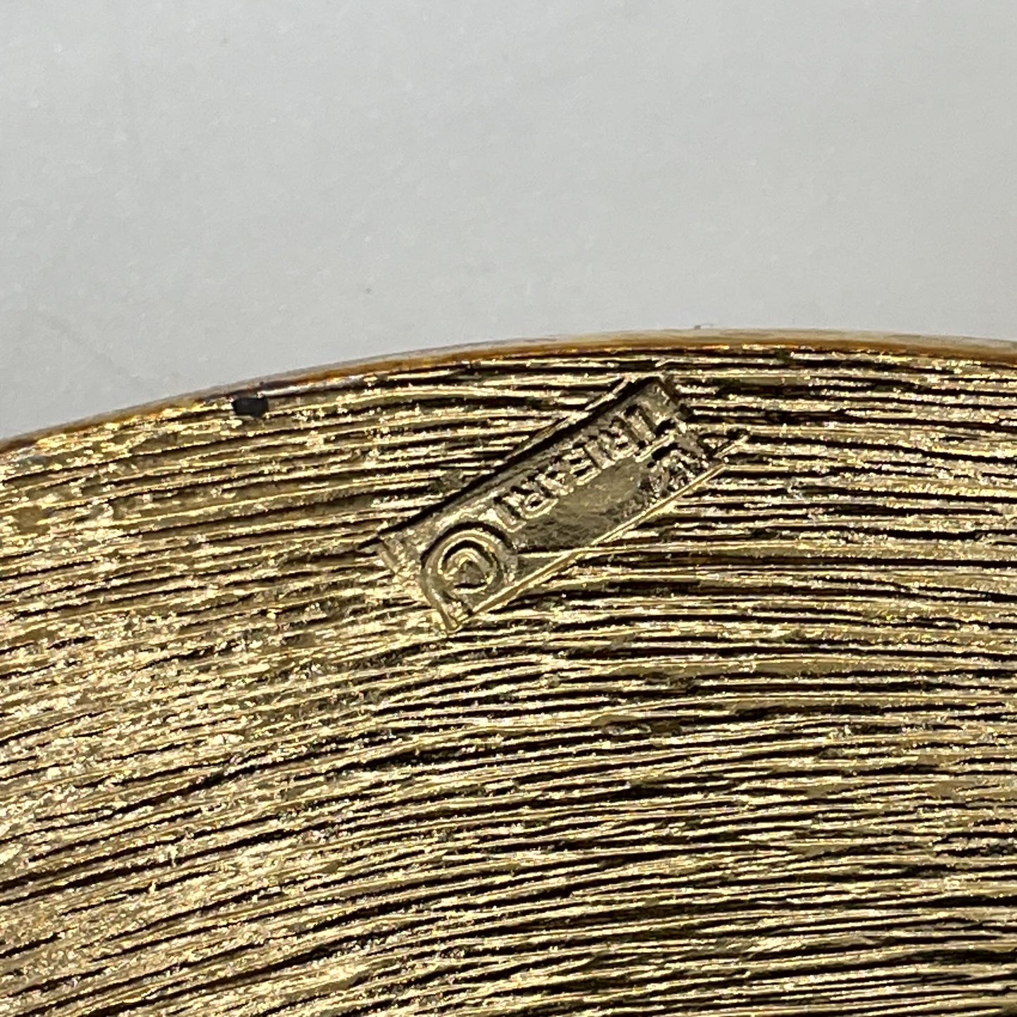 VTG. Crown TRIFARI Gold Tone Basketweave 2.75" Brooch