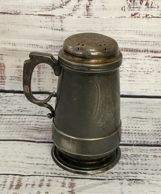 Middletown Vintage Quadruple Plated Silver Engraved Pepper Shaker