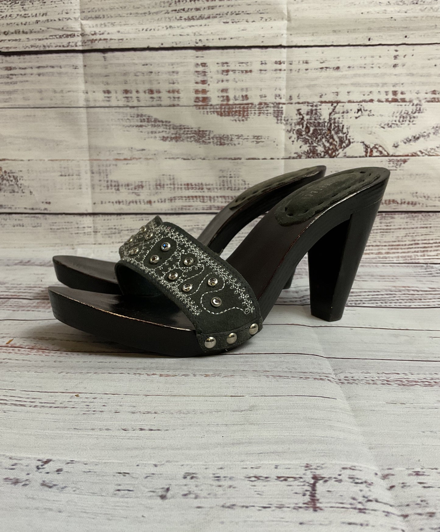 Y2K Whimsy Fairy Seychelles Brown Wood Heel w/Embroidery and Rhinestones Size6.5