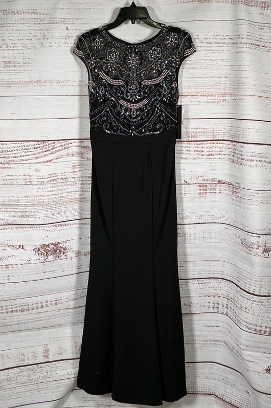 NWT Women's Aidan Mattox Black Gown with Beaded Bodice Size 2 Retail $440