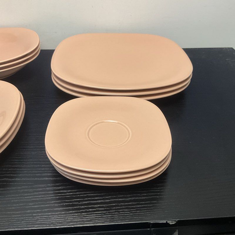 Mikasa Cf200 Salmon Peach Color Plate Bowl Set 13 Pieces Dinner 10" 8" 6"