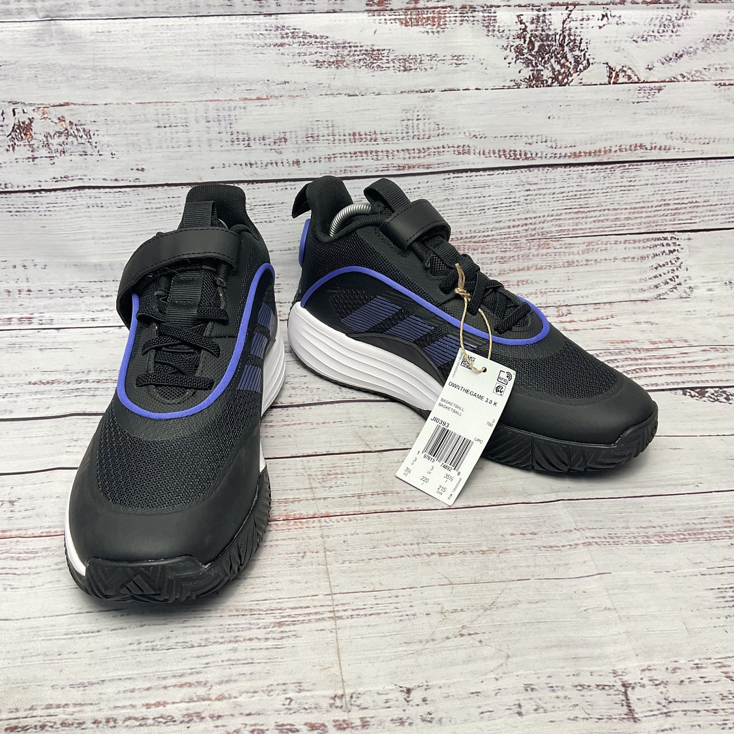 Adidas Own The Game 3.0 Black Sneaker Athletic Shoe Boys Size 3.5