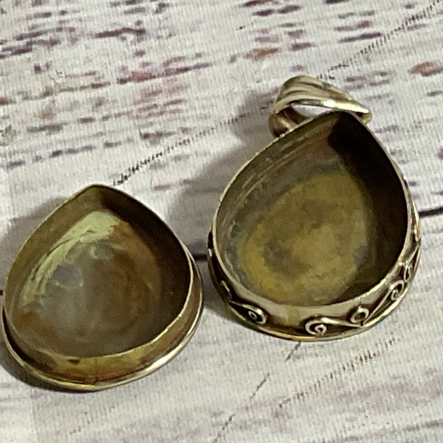 VTG./ANTIQUE Silver Tone Old Tibetan Gau Box Pendant- 1.75"