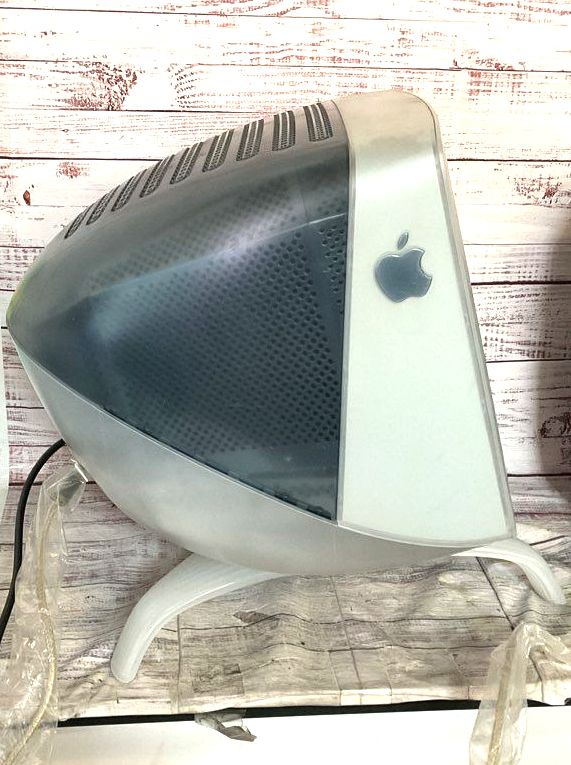 Apple Vintage Studio Display 17" CRT Monitor Power Mac G4 Tower Graphite