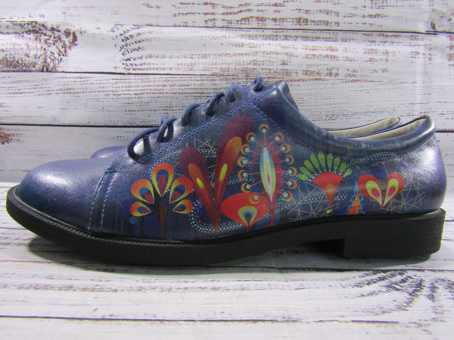 Icon Women's Blue Floral Print Sneakers Size 11