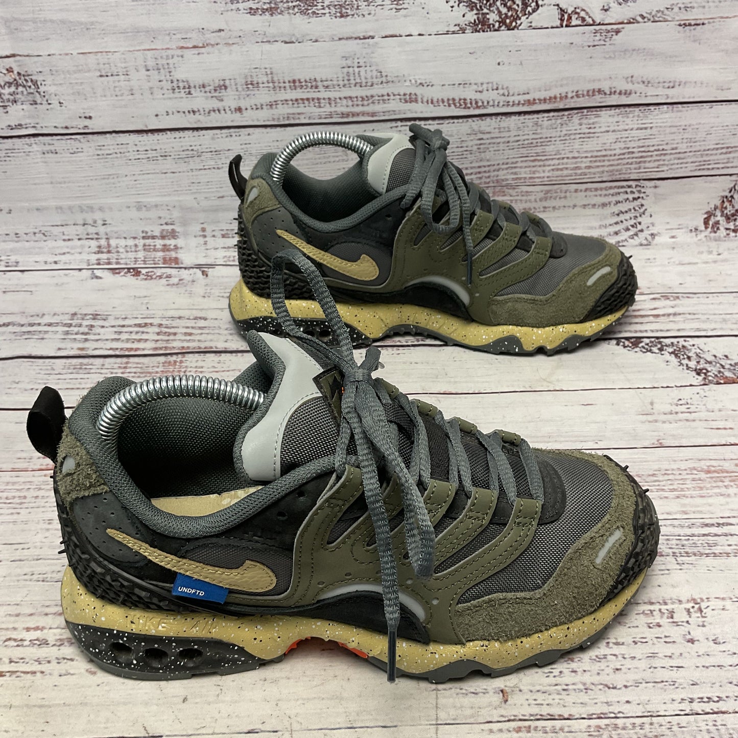 Nike X Undefeated Air Terra Humara Green Sneaker Athletic Shoe Men Size 6