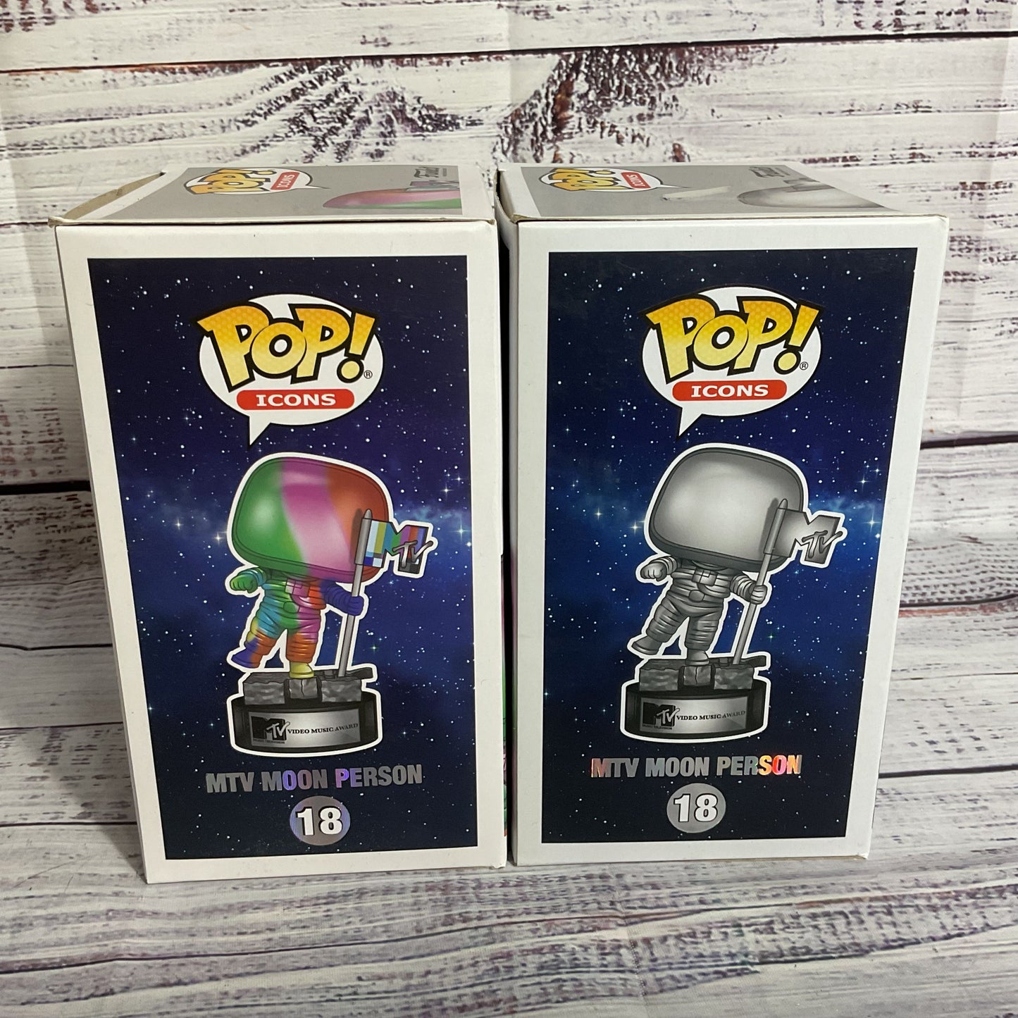 FUNKO POP Icons MTV Moon Person #18 & Moon Person Classic Icon #18