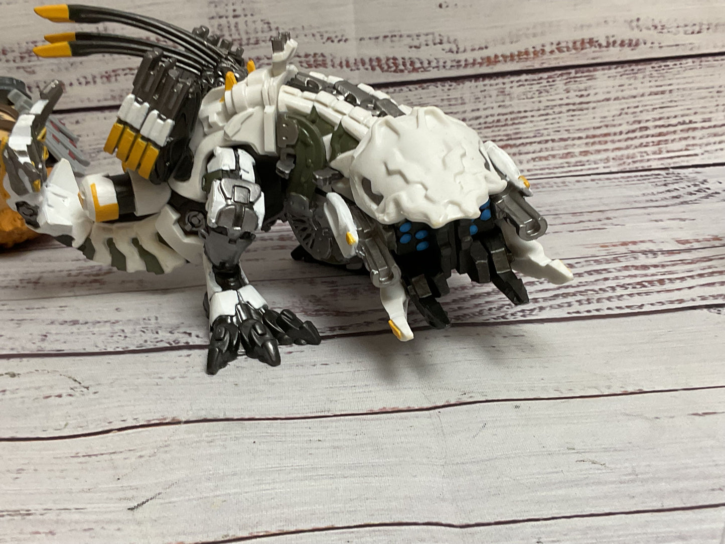 Funko POP! Horizon Zero Dawn Thunderjaw & Aloy Bobblehead Toys (WITHOUT BOXES)