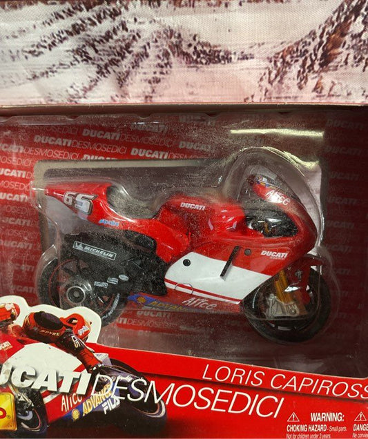 Maisto 1:18 Ducati Corse Ducati Desmosedici Loris Capirossi #65 Diecast