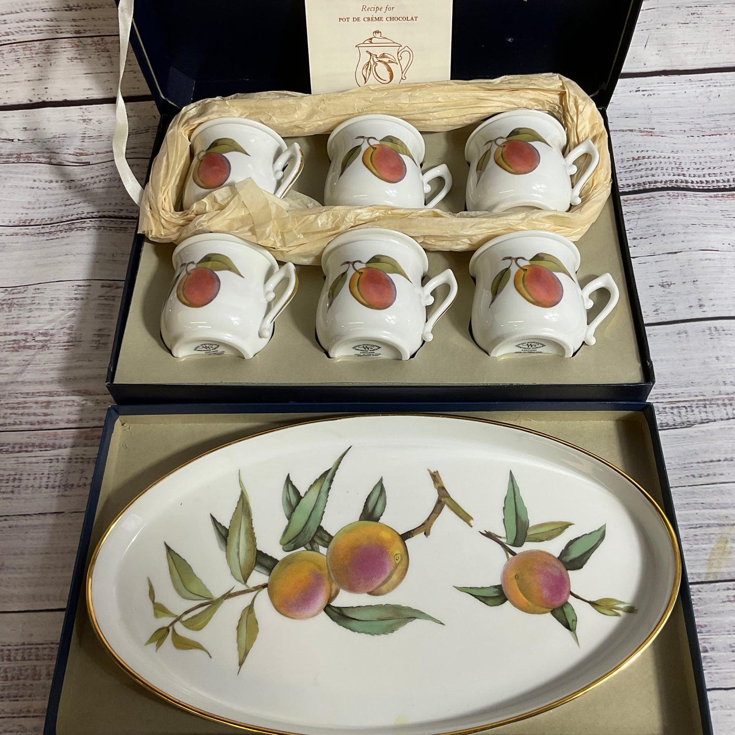 VTG. ROYAL WORCESTER Evesham Pot De Creme Chocolat with Oval Serving Tray