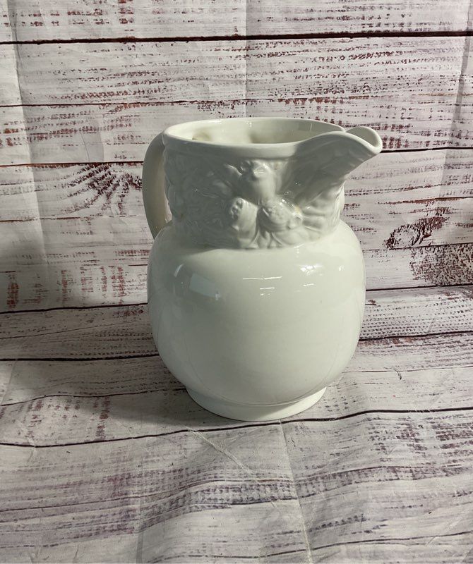Vintage Este C.e. White Porcelain Pitcher Made In Italy 7.5"