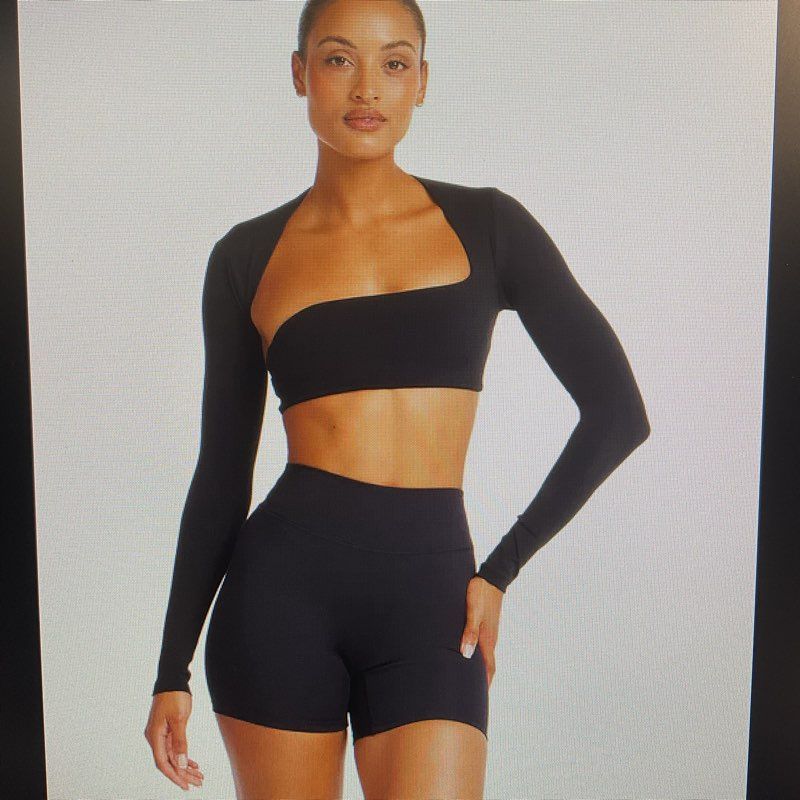 NWT Crop Shop Boutique X ILuvSarahii Black Define Long Sleeve CSB Crop Top Sz XS