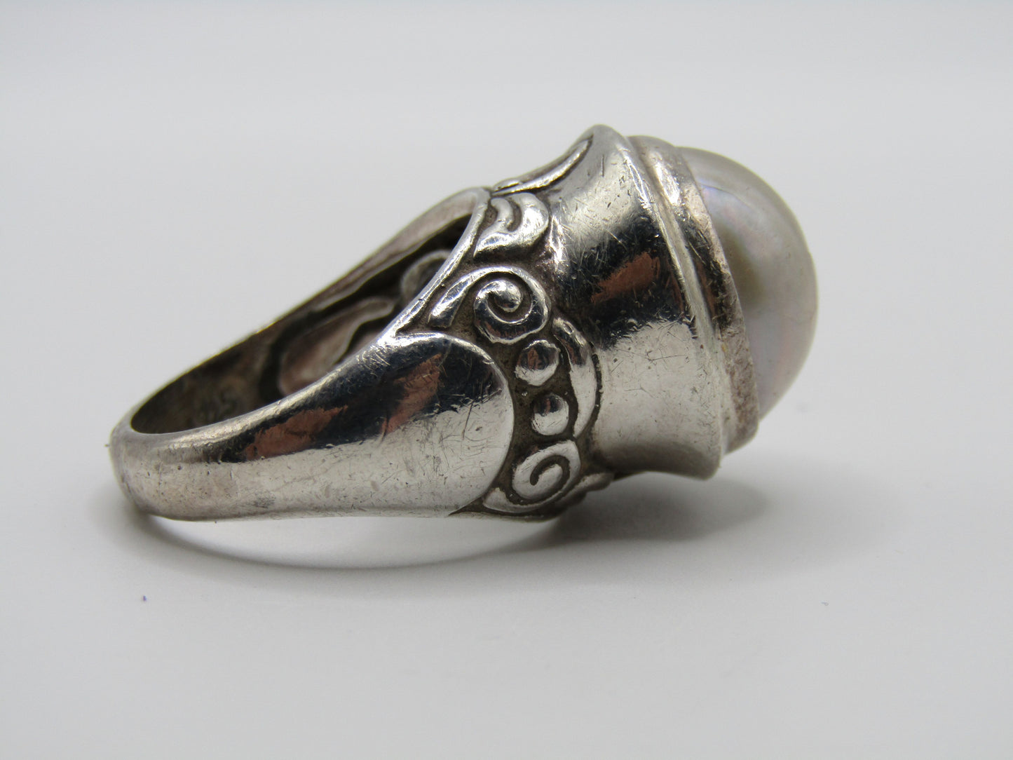 Vintage Artisan Handcrafted Sterling Silver Faux Pearl Ring Size 10