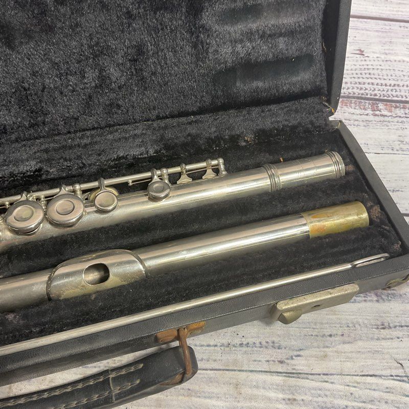 Armstrong Model 104 Educational Student Flute in Black Hard Case