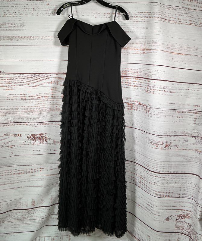 NWT Aidan Mattox Off Shoulder Long Dress with ruffled tulle Size 4 Retail $395