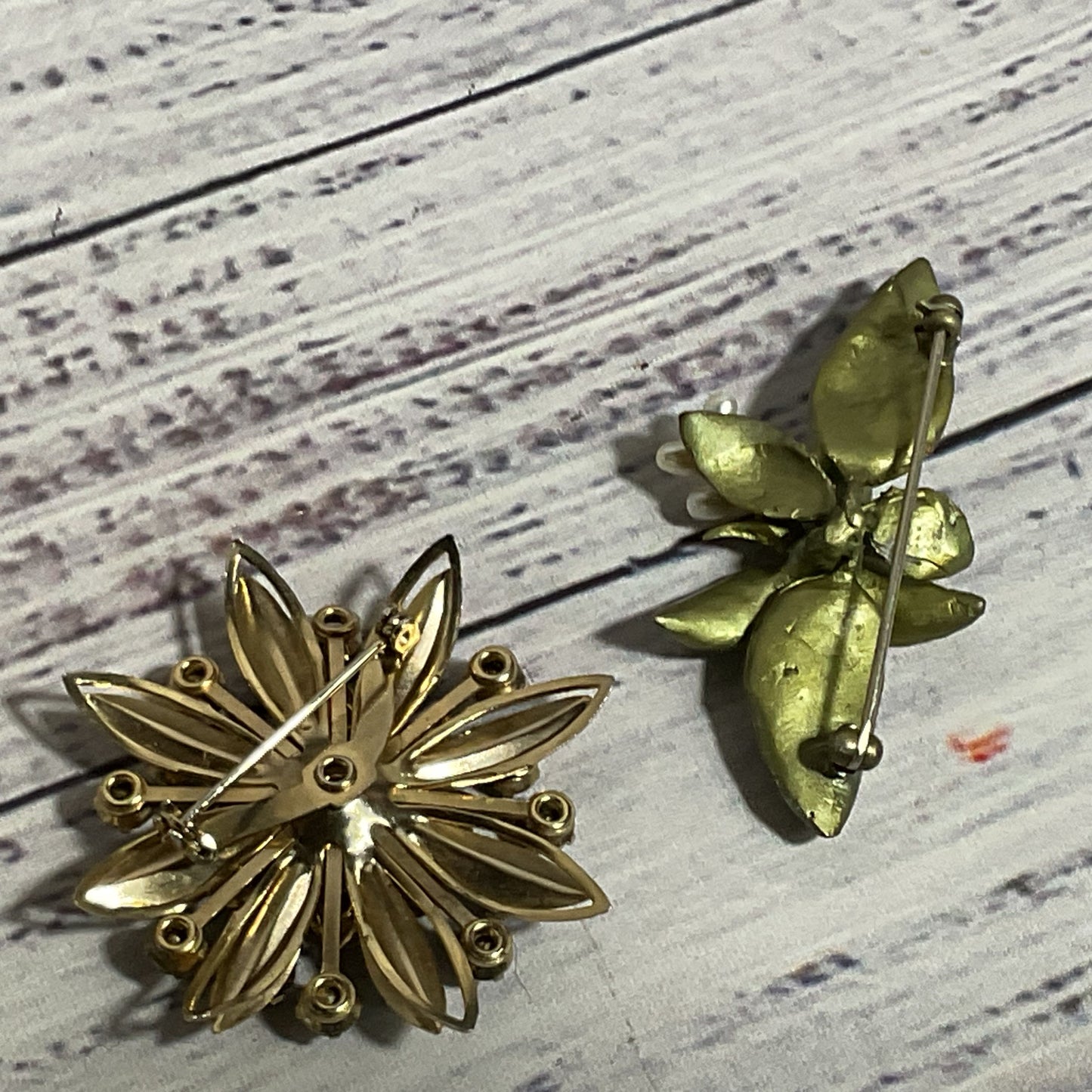 Set of 2 VTG. Faux Pearl and Rhinestone Brooches- 2" & 2.25"