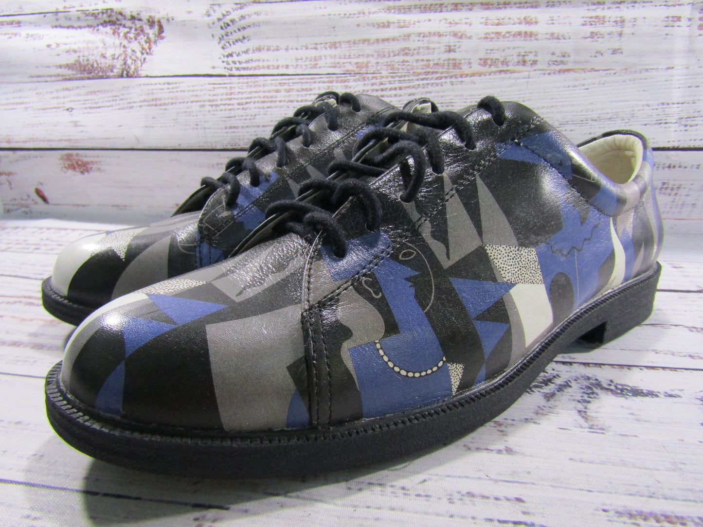 Icon Women's Blue Geometric Print Sneakers Size 11