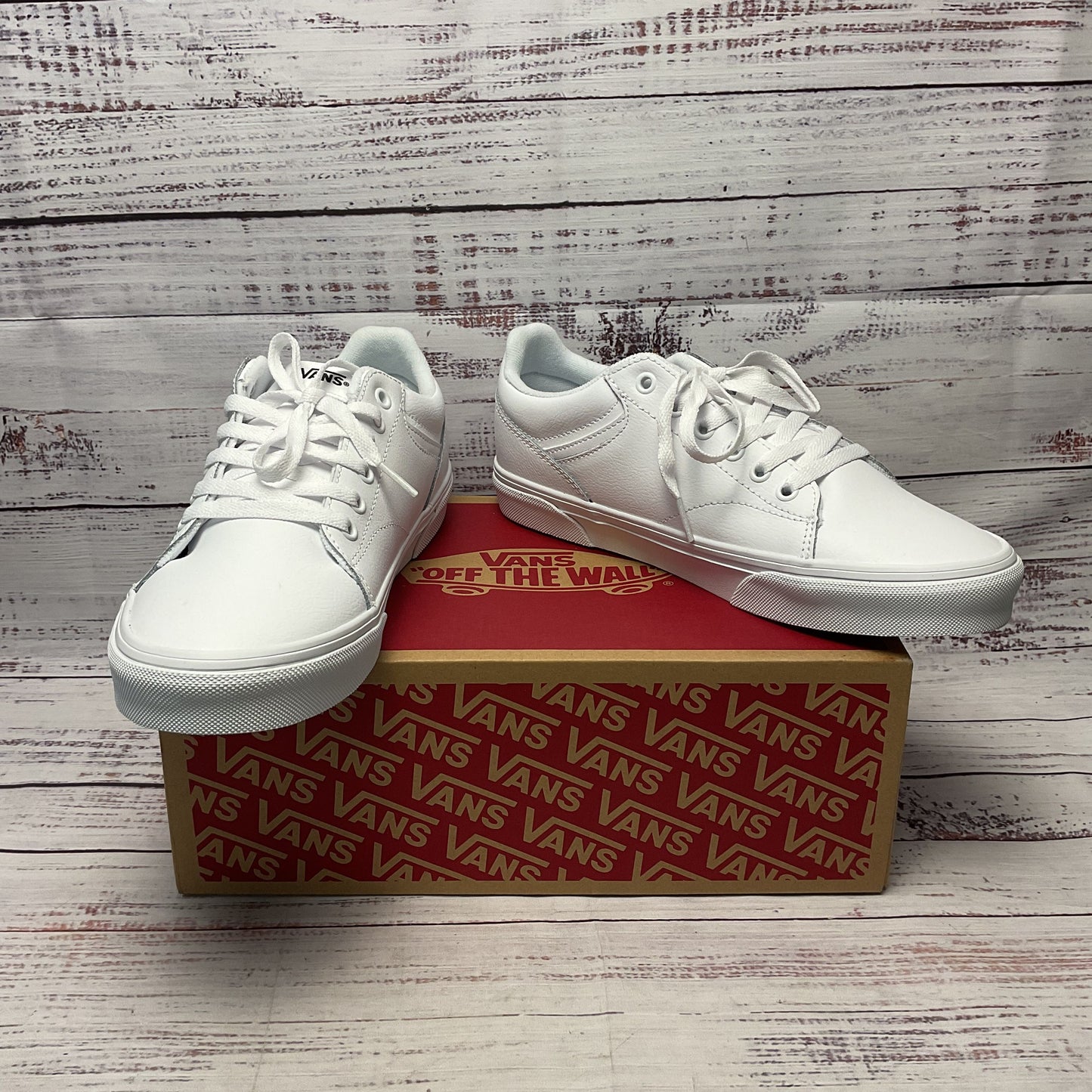 Vans Seldan Low Top Sneakers White Leather Shoe Women Size 9.5