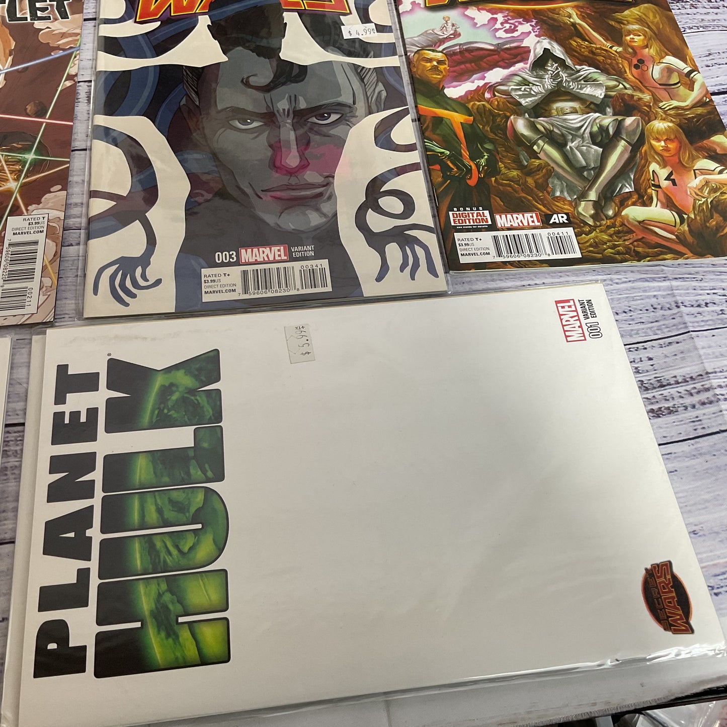 Set of 10 MARVEL Secret Wars Comic Magazines