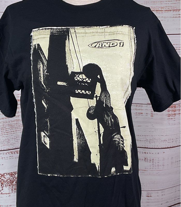 Mitchell & Ness Men's And 1 Way Back When T-Shirt Black M
