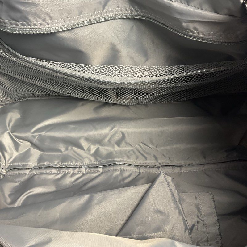 Travolution Black 22" Rolling Garment Bag Suitcase