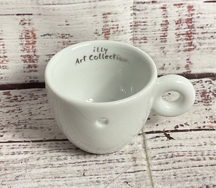 Illy Art Collection Marina Abramovic MOCA 2011 Cup Saucer Espresso White