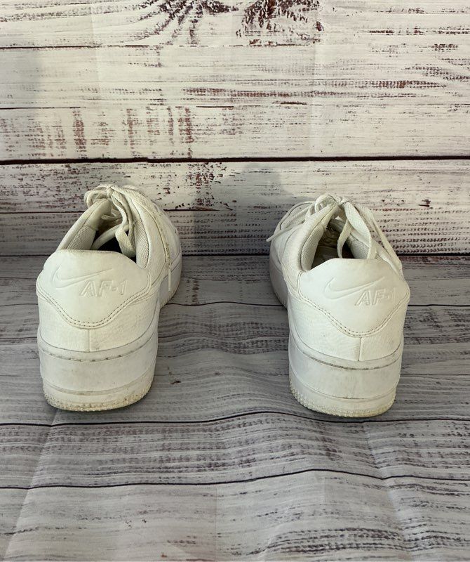 Women's Nike Air Force 1 Sage Low White Sneaker Size 9.5