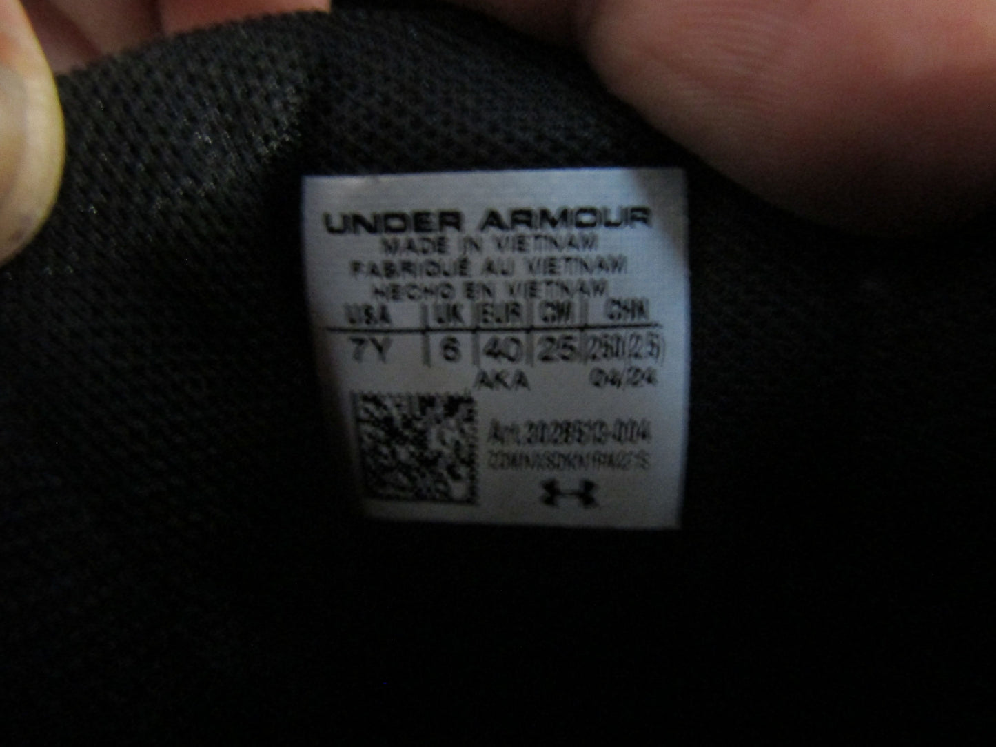 Under Armour Lockdown 7 Boy's Black Mid-Top Sneakers Size 7 Y 3028513-004