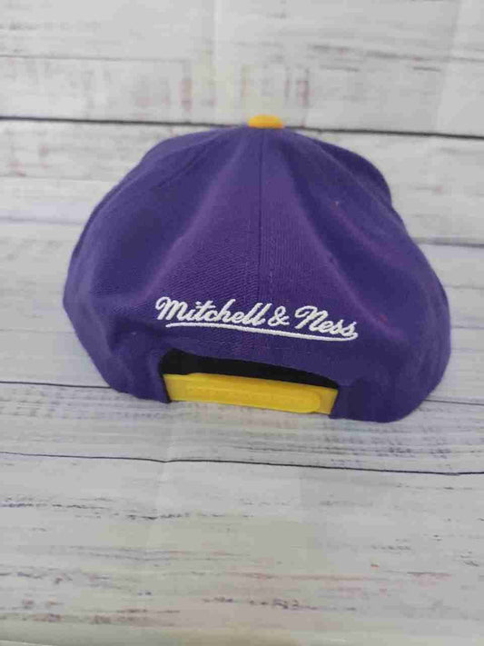 Men's Mitchell & Ness Lakers Baseball Cap Size XL