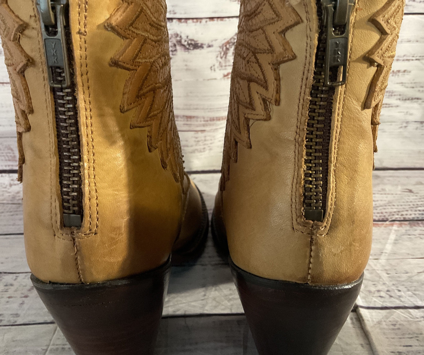 Lucchese Embroidered Eagle Wing Leather Ankle Booties Tan 7