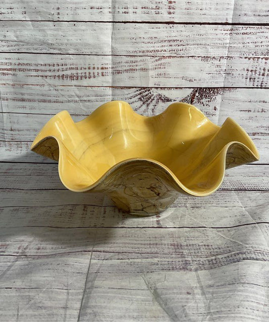 Home Decor Phillis Glass Scalloped Shell Bowl Ruffled Beige/ Brown 11"