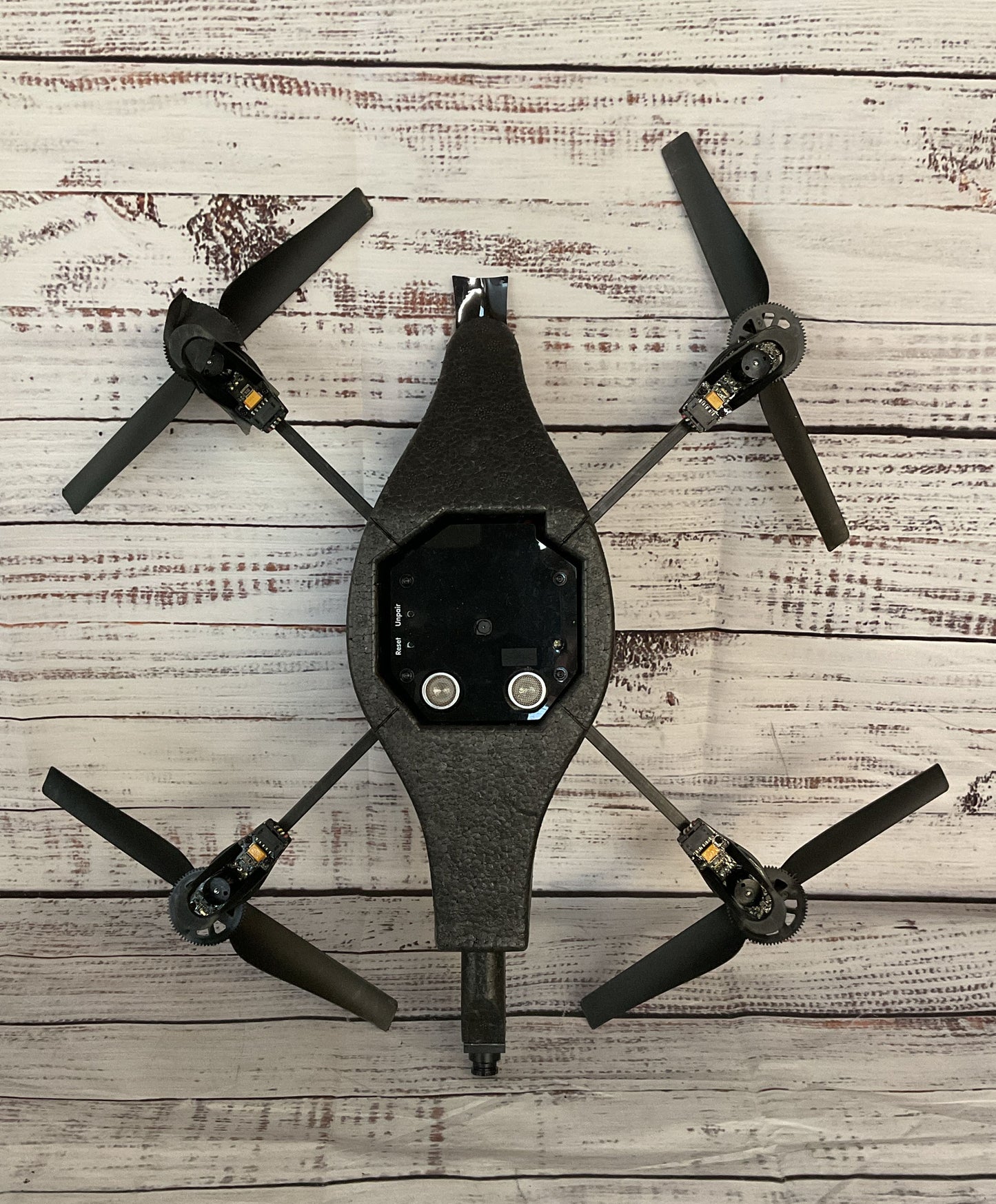 Parrot AR Drone 1.0 Quadcopter Multicolor