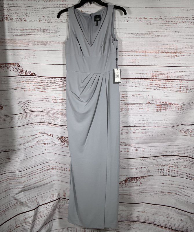 NWT Women's Adrianna Papell Silver Gray Crepe Dress Size 2 Retail $159