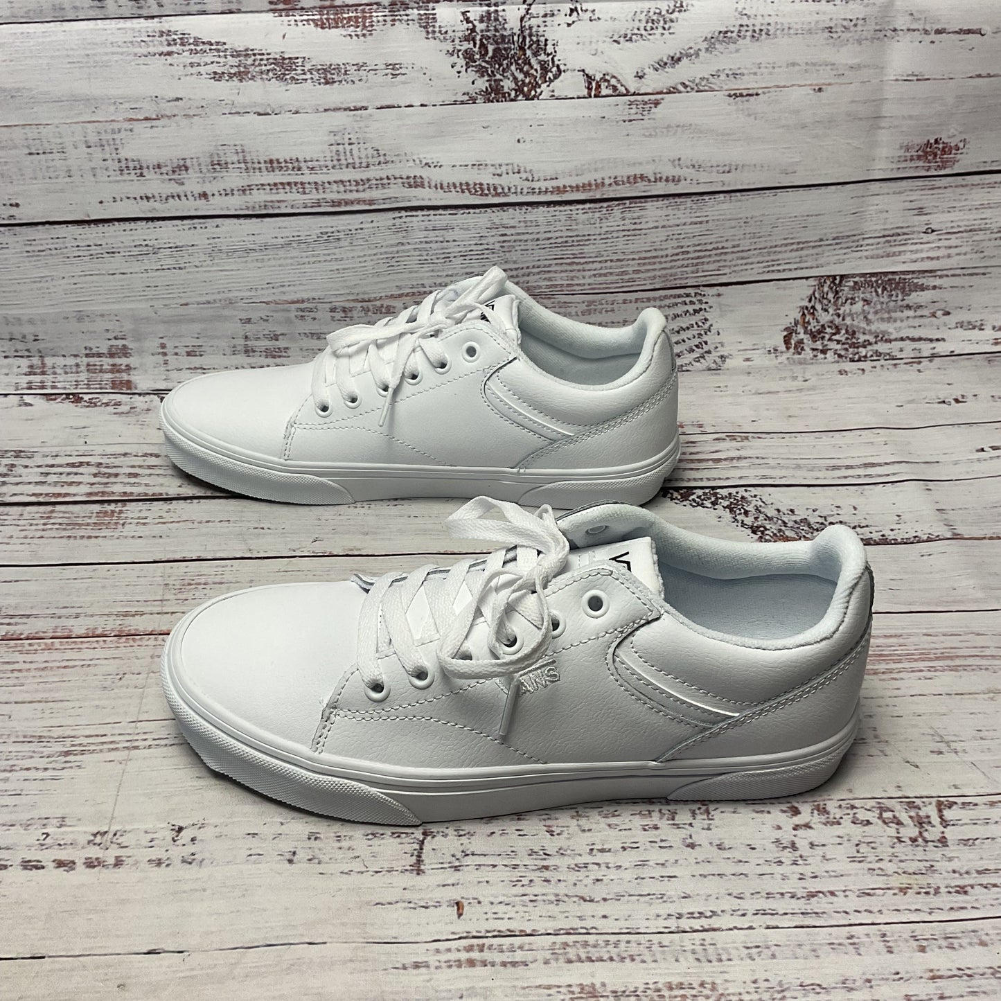 Vans Seldan Low Top Sneakers White Leather Shoe Women Size 9.5
