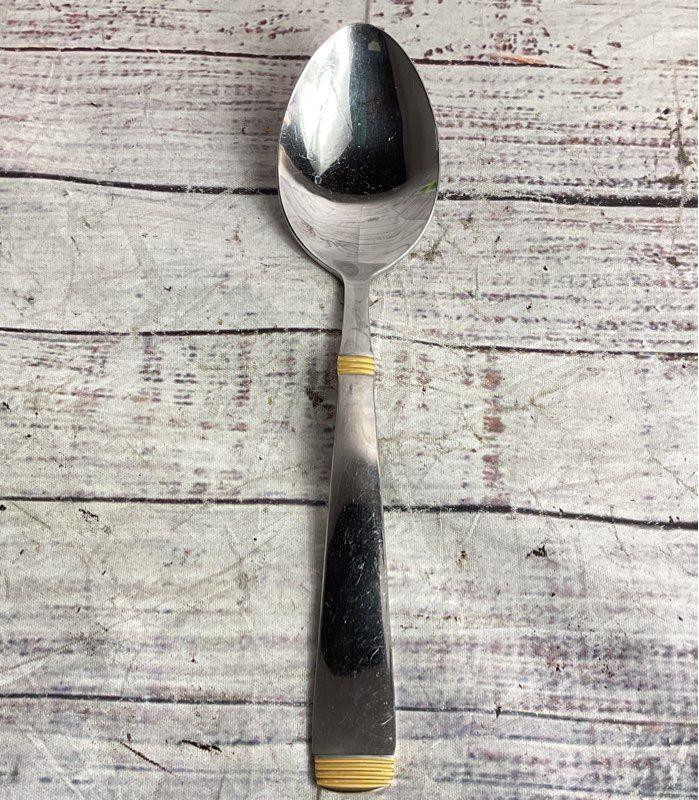 Cambridge Silver Modern Gold Accent Lot of 16 Serving Utensils Stainless Steel