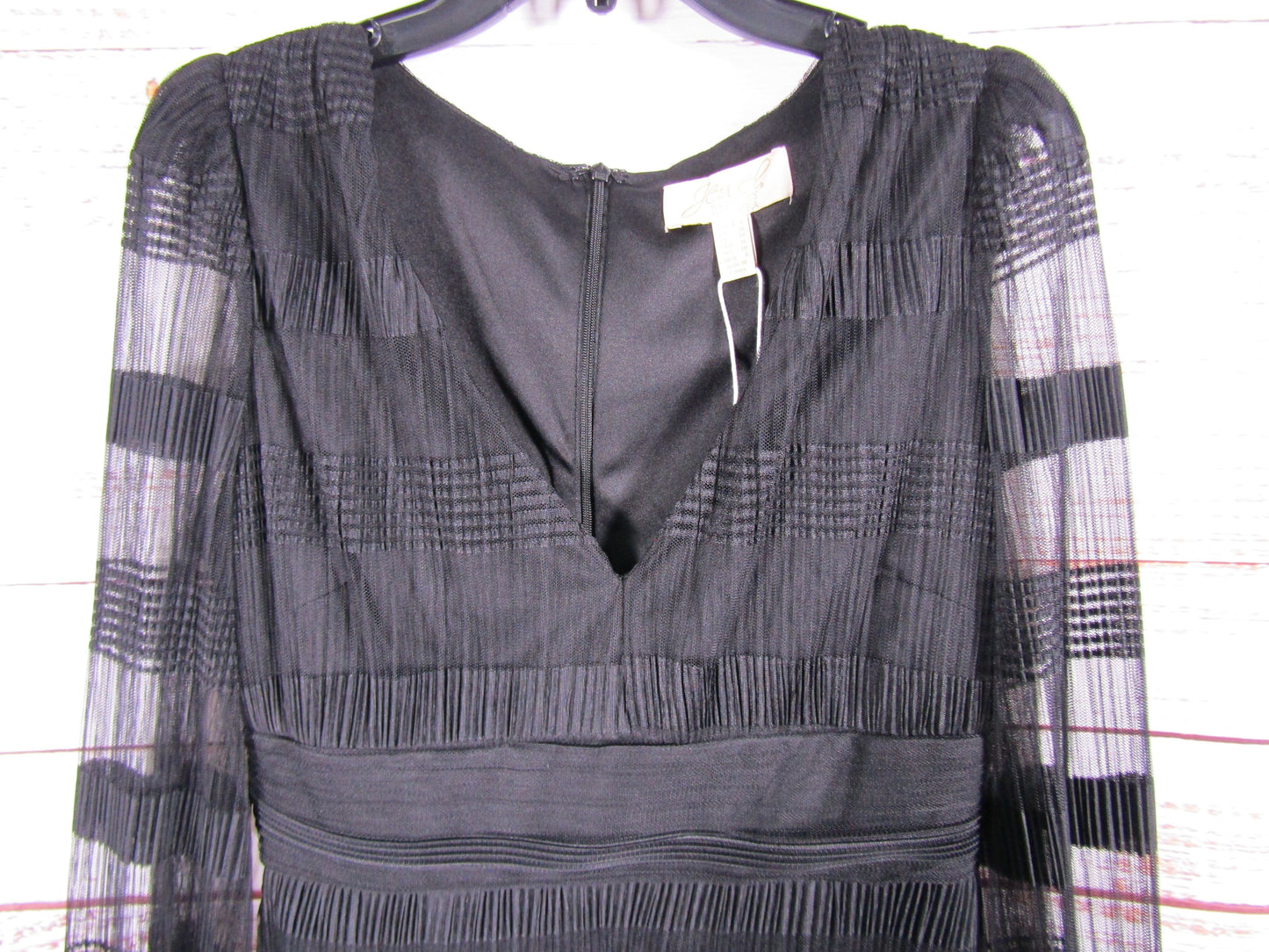 Jewel Badgley Mischka Women's Black Textured Stripe Long Sleeve Tiered Cocktail