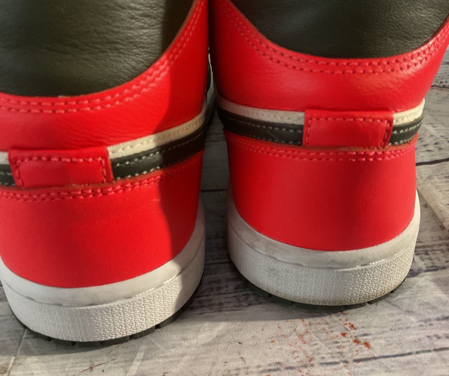 Air Jordan 1 Mid SE Newsprint Sneakers Multicolor 8