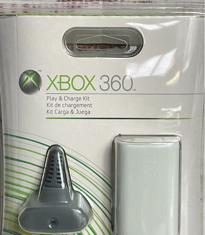 Microsoft Xbox 360 Play & Charge Kit