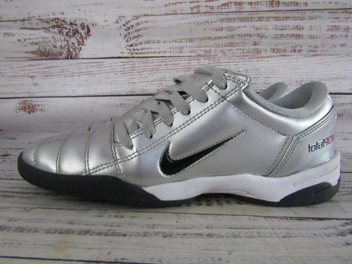 Nike Total 90 Men's Metallic Silver & Black Sneakers Size 5.5 HJ9351-002
