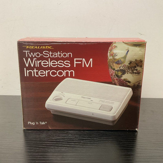 Vintage Realistic Two Station Wireless Fm Intercom Plug 'n Talk 43-204