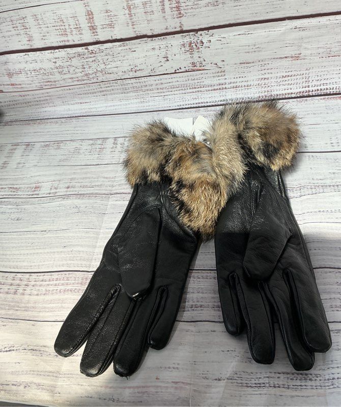 NWT Women's Surell Black Leather Gloves w/ rabbit fur trim SZ S Retail $135