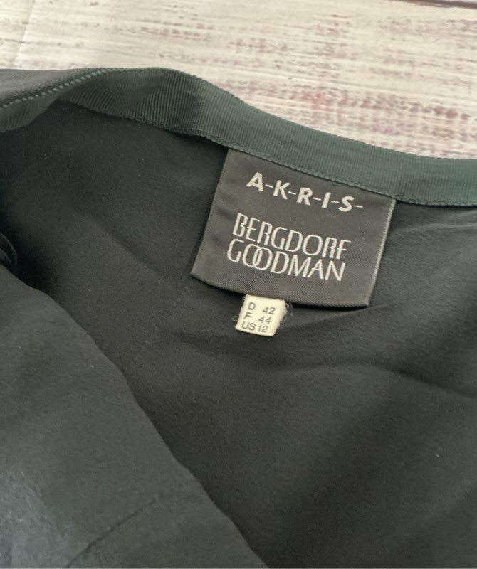 Akris Bergorf Goodman Wool Blend Skirt with front cut out front panels Size 12