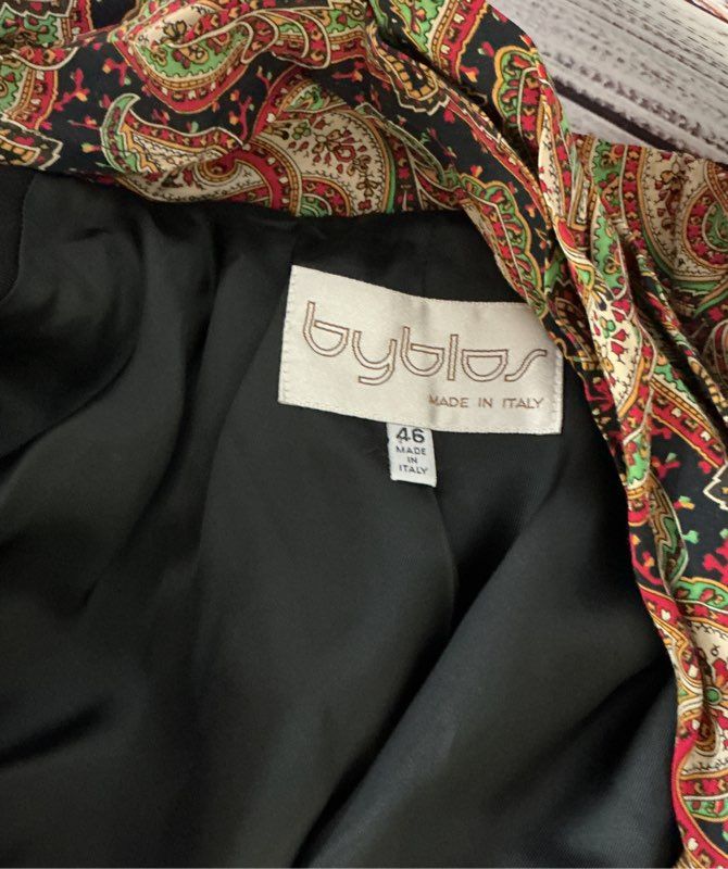 Women's Vintage Byblos Black Jacket with built in scarf Size 46/US L