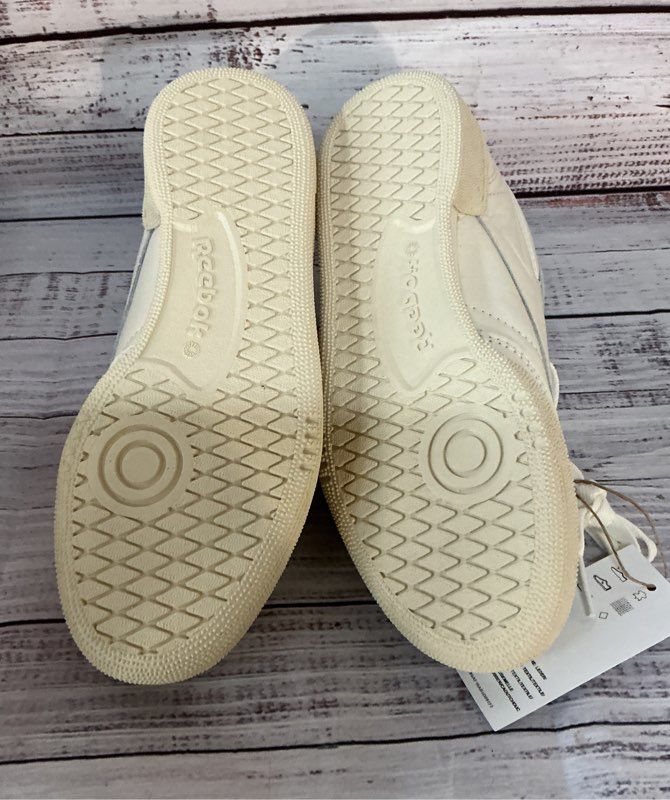 NWB Women's Reebok White Tennis Sneakers Size 6