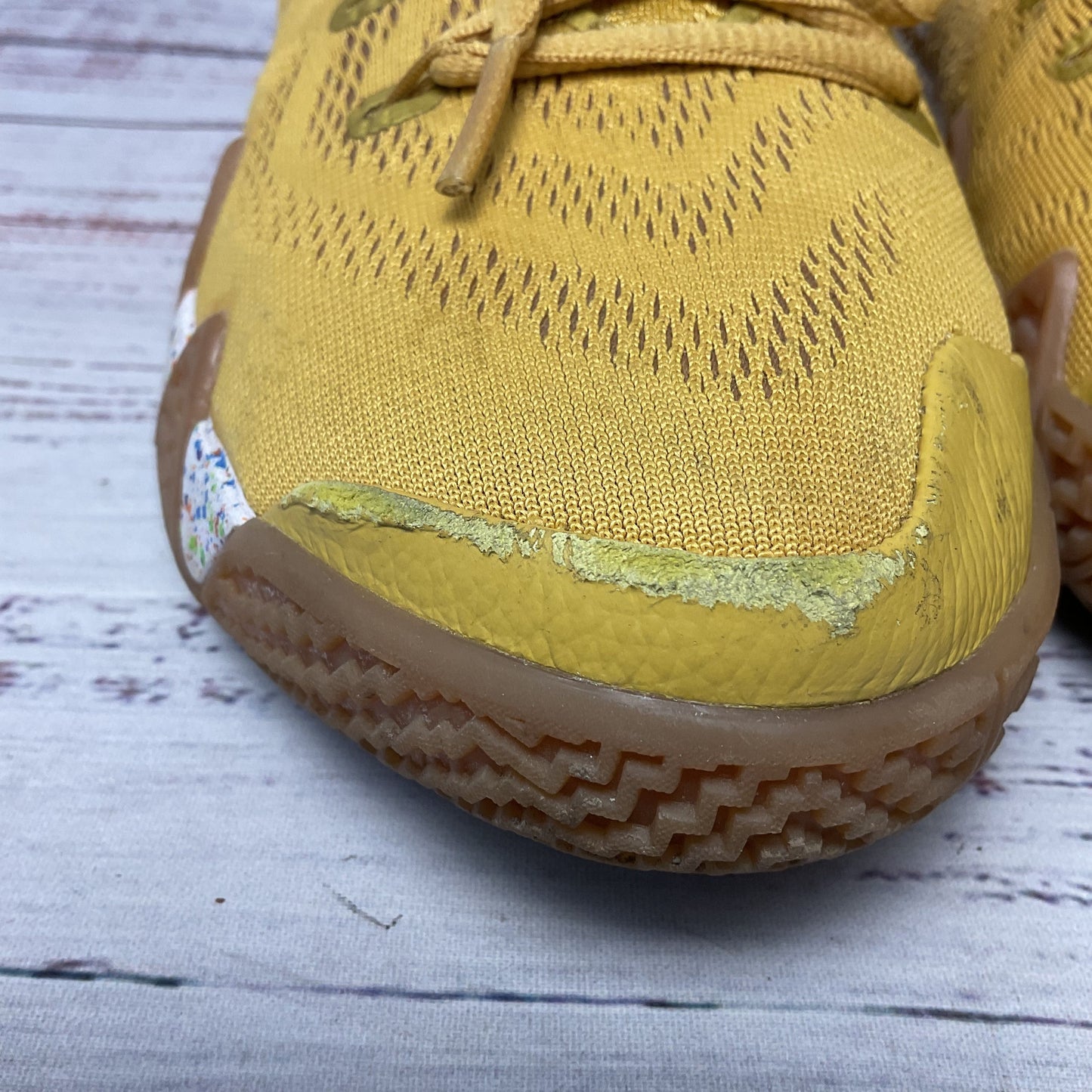 Nike Kyrie 4 Men's Cinnamon Toast Crunch Yellow Sneaker Athletic Shoe 6Y Youth
