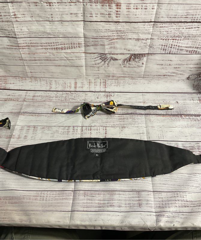 1994 Nicole Miller Silk Wine Chardonnay Wineries Cummerbund & Bowtie With Box