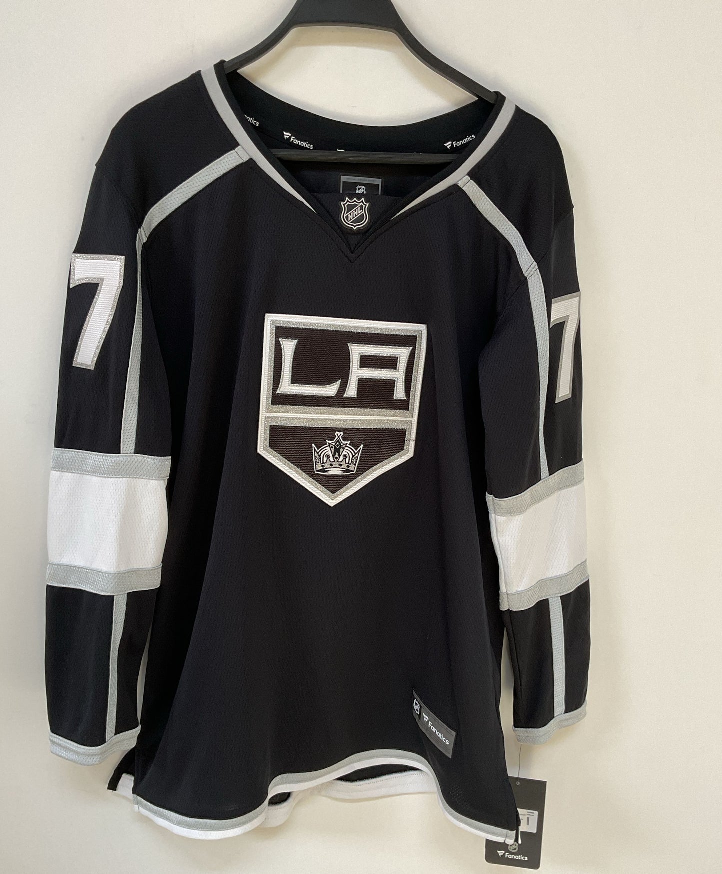NWT Men's Fanatics NHL Carter Black with white Jersey Size M