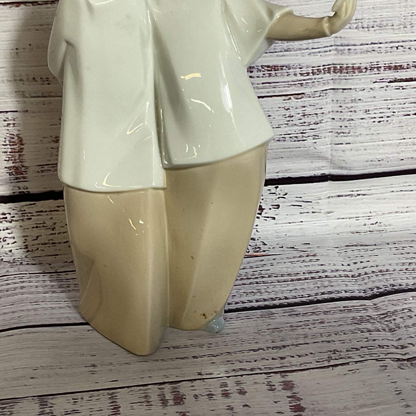 VTG. LLARDO Boys Choir Glossy Porcelain Figurine- 8"